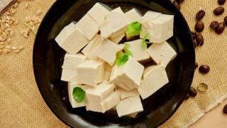 豆腐怎么做比较好？简单又补身体的新做法，希望你能赶紧学起来