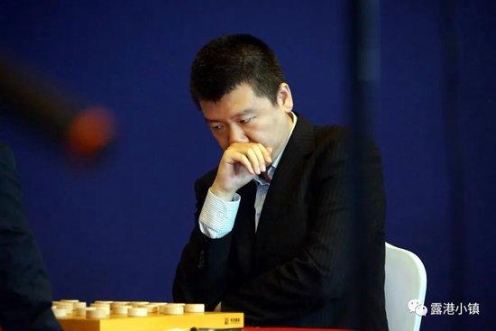 上海地标见证血性谢靖 本土棋手首次登顶上海杯