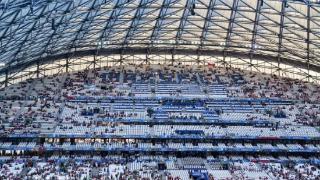 欧足联官方：马赛因主场球迷不当行为被处以总额9.6万欧元罚款