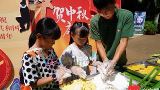 中秋节海南热带野生动植物园月饼火爆来袭