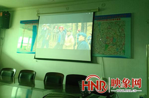 南阳市生态环境局宛城分局组织观看主题教育电影活动