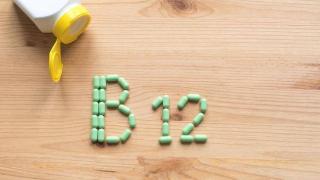 几块钱一瓶的维生素B12，或可“改善”6种常见问题，早了解有帮助