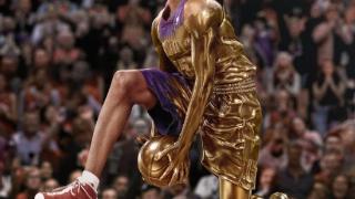 半人半神！文斯-卡特成NBA2K25名人堂版封面人物