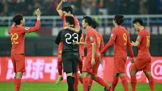 记者：中国男足面对泰国队已没有优势，下半场可不能这么踢了