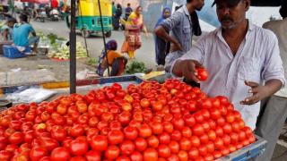 外媒：番茄价格暴涨400%，印度美食必备品已从菜单上消失