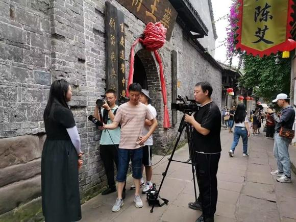 用笔尖和镜头记录“龙乡” 川渝媒体记者探寻铜梁发展亮点
