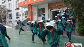 邢台市第十中学举行防震应急避险和疏散演练活动