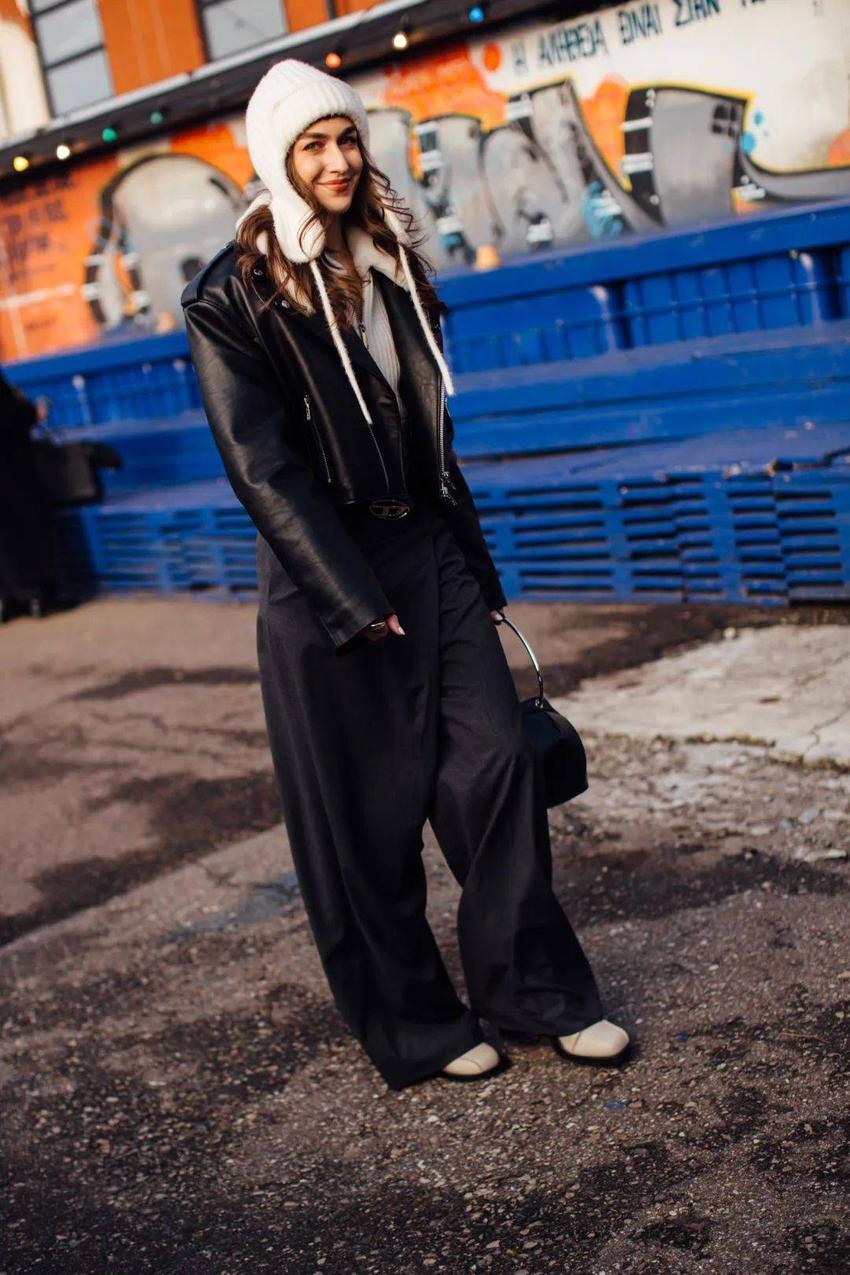 哥本哈根时装周上的黑色皮衣怎么搭配才好看