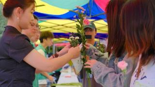 把花香带进校园｜贵州大学举办《插花艺术》美育心育主题活动