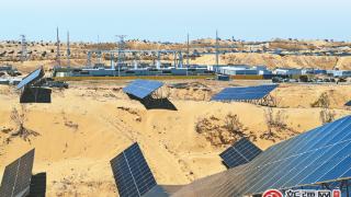 金色沙海中汇成“绿电蓝海”——乌鲁木齐晚报全媒体记者探访全国单体容量最大沙漠光伏项目