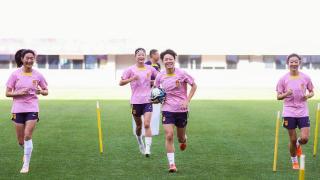 中国女足热身哥伦比亚：除了练进攻，还要防受伤