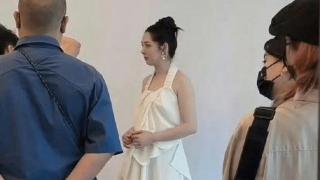 郭碧婷产后复工掀热议！“近照变肉了”撞脸向太