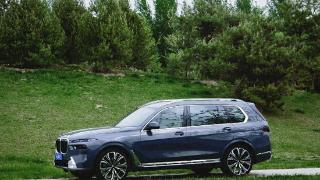 全新一代新bmwx7，内饰科技与舒适的完美融合