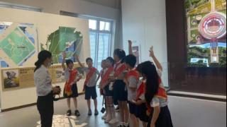 感知宪法——青奥村小学蚂蚁小队寻访南京宪法公园