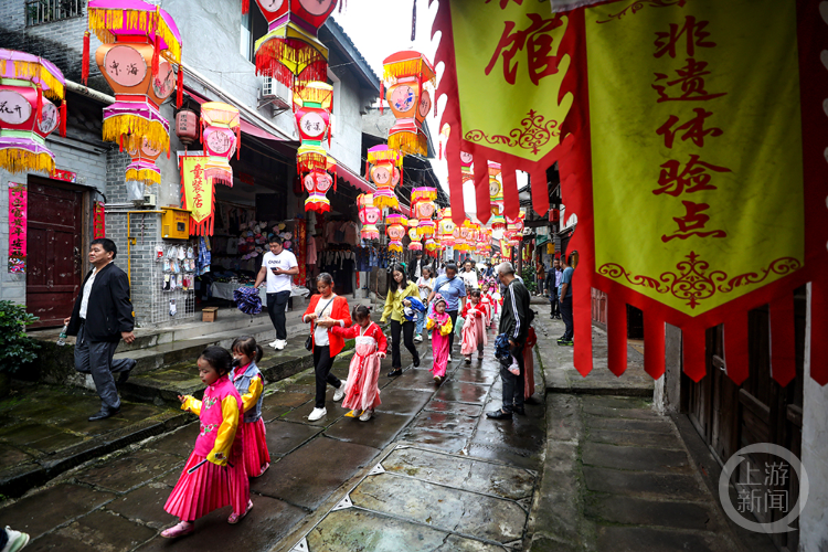 双节同庆 |高新区：走马古镇感受“穿越之旅”