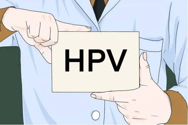 医生提醒：女性例假结束后，若频繁出现4个异常，不妨查一下HPV