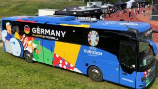 德天空揭露德国队大巴标语：德国因足球而团结