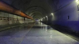 巫云开高速最长隧道双线贯通 年底具备通车条件