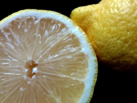 夏天怎样吃柠檬，减肥瘦身，美白肌肤