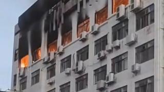 广西一医院办公区今天凌晨突发火灾，所幸无人员伤亡，目前正常接诊