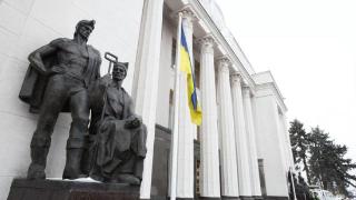 乌最高拉达议员：对乌克兰国际财政援助已超过450亿美元