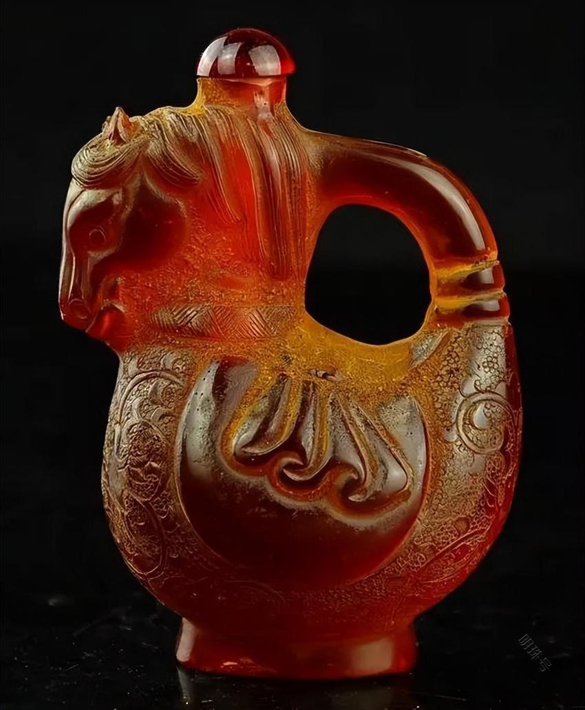 揭秘：中国清代制作的鼻烟壶，集历代艺术精华于一炉