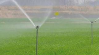 智能灌溉技术在农业行业中发挥着重要的作用