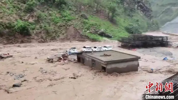 四川凉山州金阳县境内发生自然灾害 成功搜救79人另有6人正在搜救