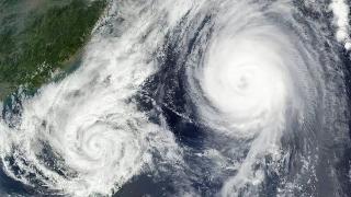 双台风效应：两个台风相撞会发生什么？