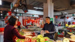 江西吉水：春节市场供应足 价格稳