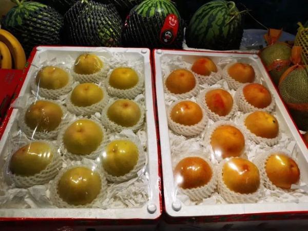 杭州各大水果店、菜场陆续上架，水蜜桃价格有点辣手！