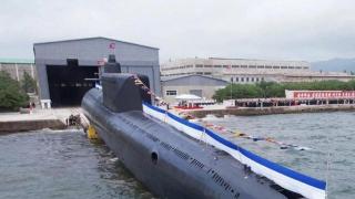 朝鲜首艘战术核攻击潜艇入水