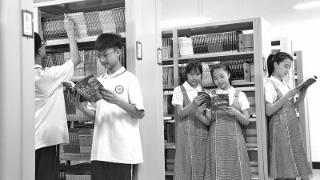 东安县澄江中学学生们课余时间在图书馆里享受“悦读”时光
