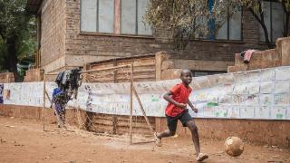 肯尼亚：贫民区中的欢乐嘉年华