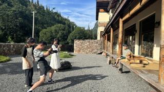 兴义义龙：康养胜地引客来 避暑旅居迎旺季