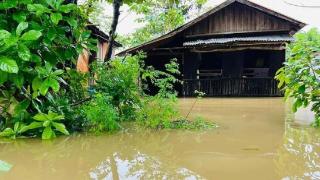 缅甸勃固市遭受洪灾：街区村庄被水淹，数万人受灾