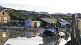 蒙古国首都乌兰巴托暴雨引发山洪致4人遇难