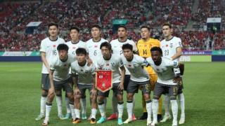 中国队被新加坡＂抬进＂18强赛，球迷呼吁去帮衬新加坡门将店铺