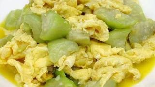 学习如何炒出一道口感独特、好吃的黄瓜炒鸡蛋