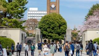 人口出生率太低，日本大学面临关停风险 官员称应引起重视