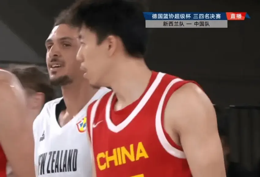 11分大逆转！中国男篮1分险胜新西兰，李凯尔18分+关键抢断定胜局