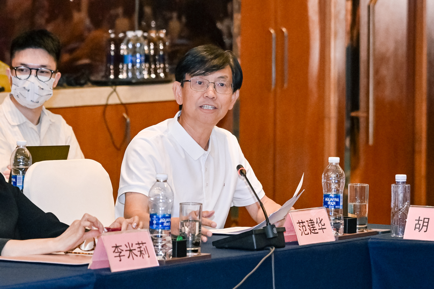 探索中国影视创作生产新风向 电视剧《去有风的地方》研讨会在京举行