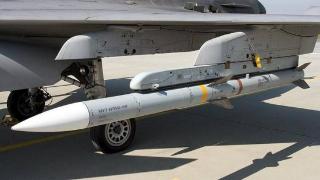美国援乌空空导弹，乌军战机如虎添翼，拜登预言可能会成真