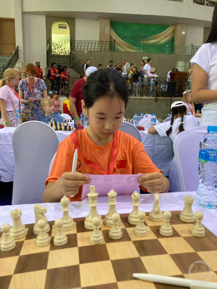 登上世少赛领奖台，晋级国际棋联候补大师！这个重庆8岁小妹未来可期