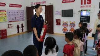 芦溪县消防救援大队迎来保育院师生参观学习