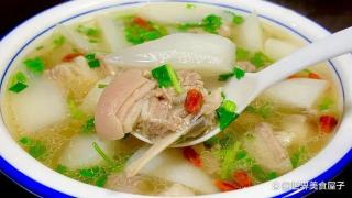 “秋养肺，要吃白”，中老年吃5种白色食物，润燥清肺，赶跑肺火