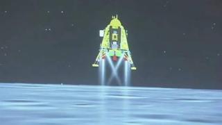 印度月船三号月球车已行驶8米：成功翻过小坑