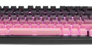 珂芝k75lite三模机械键盘推出“黑莓粉”配色版