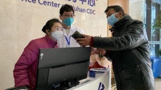 探访武汉疾控预防医学服务中心开放首日，近百位市民在这接种疫苗