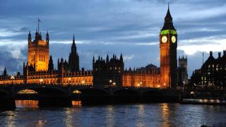英国“遗产党”领导人呼吁伦敦与莫斯科关系正常化
